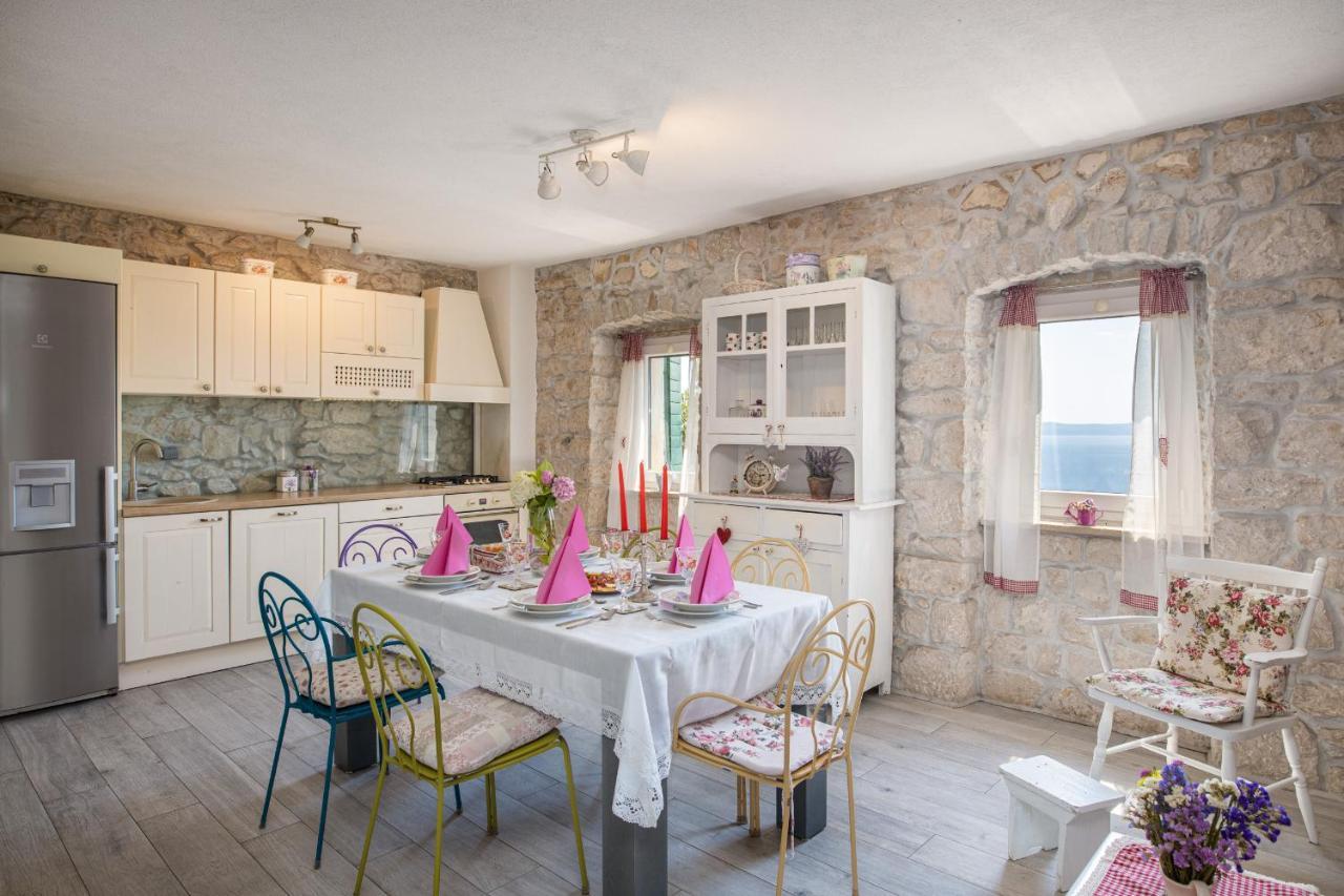 Fetiva Makar * Makarska